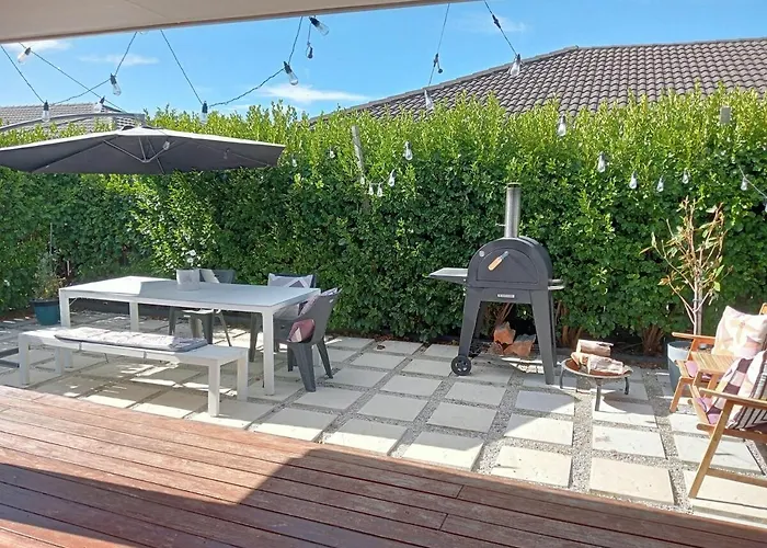 Сasa de vacaciones Owhata Oasis In 5brm With & Pizza Oven *